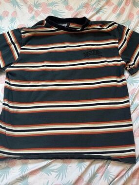 Short-Sleeve Striped Tee in Dark Green, Rust & Cream